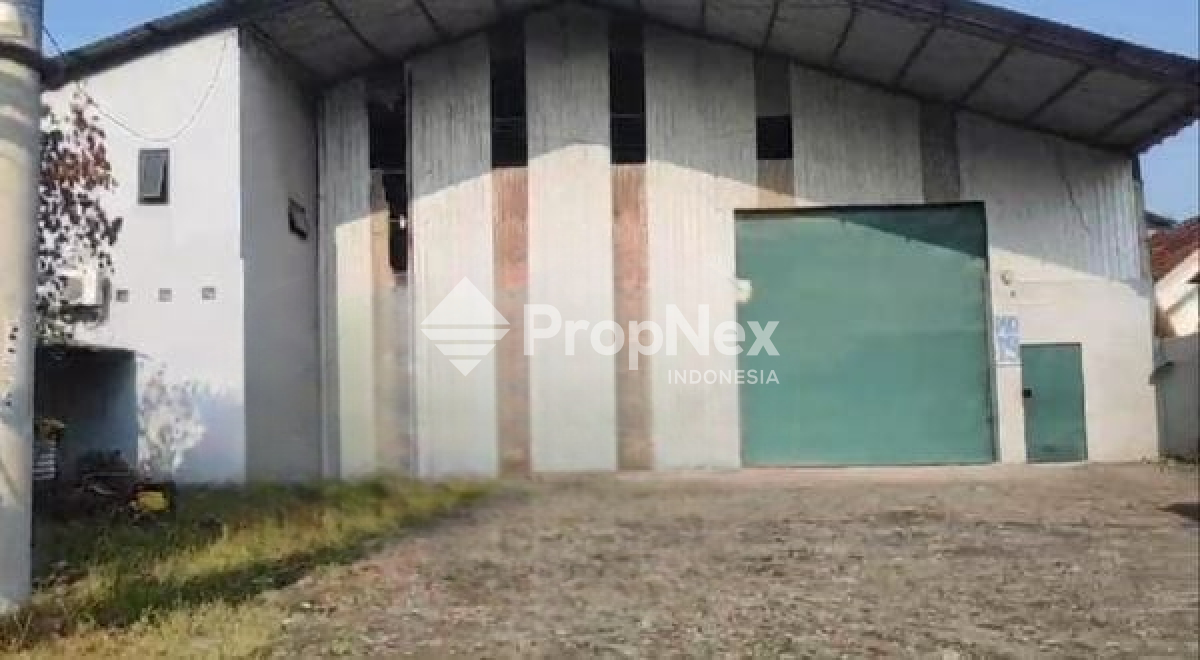 Gudang Strategis Raya Kedamean, Gresik - 1200 m² — foto 9